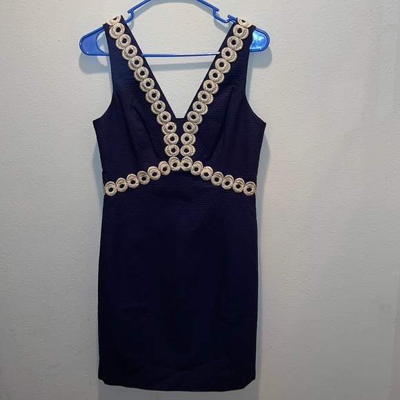 Lilly Pulitzer Dresses & Skirts - Lilly Pulitzer navy blue and gold shift dress size 4